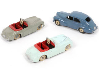 Lot 289 - DINKY TOYS (FRANCE) (3)