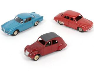 Lot 286 - DINKY TOYS (FRANCE) (3)