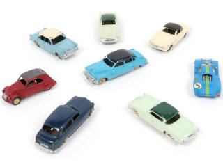 Lot 301 - DINKY TOYS (FRANCE) (8)