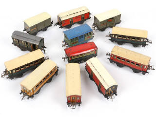 Lot 19 - HORNBY 'O' (FRANCE) (12)
