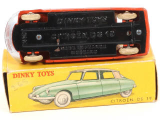 Lot 250 - DINKY TOYS (FRANCE) (1)