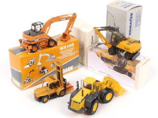 Lot 109 - DIVERS (4)