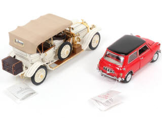 Lot 44 - FRANKLIN MINT (USA) (2)