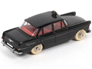 Lot 243 - DINKY TOYS (FRANCE) (1)