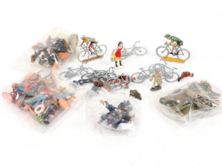 Lot 3 - DIVERS (50)
