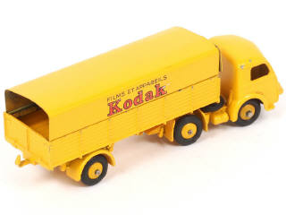 Lot 246 - DINKY TOYS (FRANCE) (1)