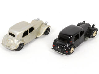 Lot 266 - DINKY TOYS (FRANCE) (2)