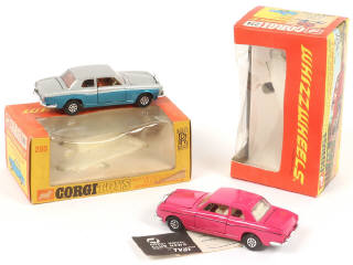 Lot 139 - CORGI TOYS (GB) (2)