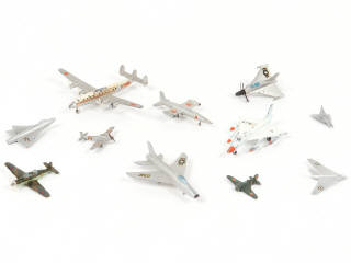 Lot 67 - DIVERS (11)