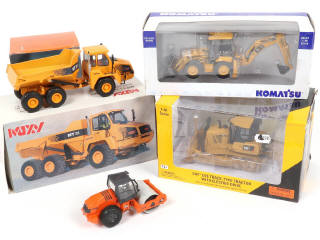 Lot 76 - DIVERS (4)