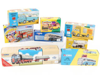 Lot 206 - CORGI TOYS (GB) (8)