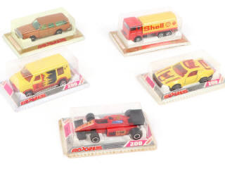 Lot 302 - MAJORETTE (FRANCE) (5)
