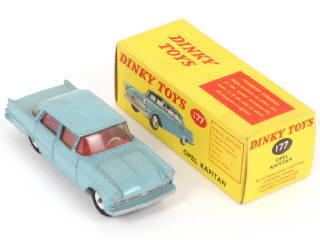 Lot 354 - DINKY TOYS (GB) (2)