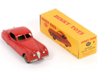Lot 357 - DINKY TOYS (GB) (2)