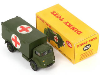 Lot 359 - DINKY TOYS (3)