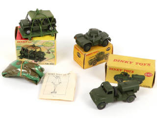 Lot 358 - DINKY TOYS (GB) (3)