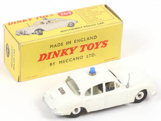Lot 301 - DINKY TOYS (GB) (1)