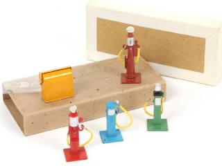 Lot 311 - DINKY TOYS (GB) (1)