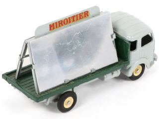 Lot 350 - DINKY TOYS (FRANCE) (1)