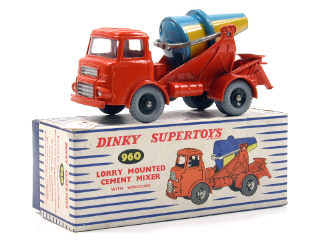 Lot 604 - DINKY TOYS GB (1)