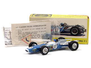 Lot 770 - DINKY TOYS FRANCE (1)