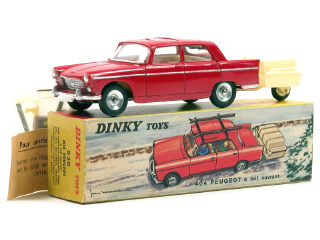 Lot 733 - DINKY TOYS FRANCE (1)