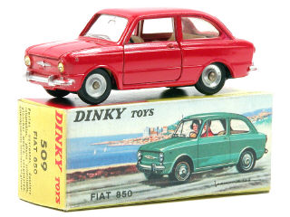 Lot 698 - DINKY TOYS FRANCE (1)