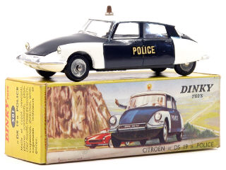 Lot 738 - DINKY TOYS FRANCE (1)