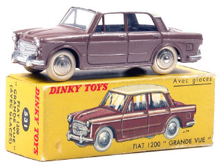 Lot 652 - DINKY TOYS FRANCE (1)