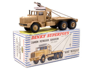 Lot 804 - DINKY TOYS FRANCE (1)