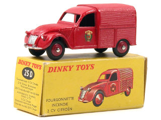 Lot 806 - DINKY TOYS FRANCE (1)