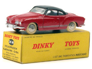 Lot 645 - DINKY TOYS (FRANCE) (1)