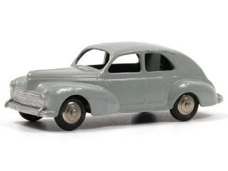 Lot 632 - DINKY TOYS FRANCE (1)