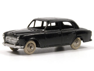 Lot 636 - DINKY TOYS FRANCE (1)