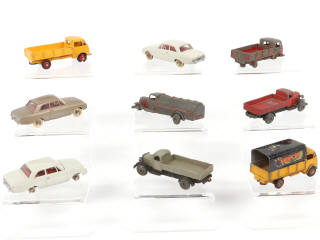 Lot 292 - DINKY TOYS (FRANCE) (9)