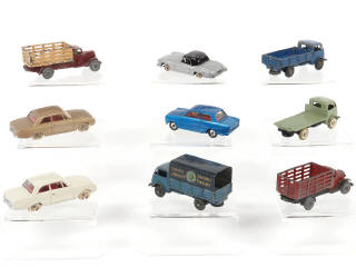 Lot 283 - DINKY TOYS (9)