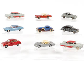 Lot 290 - DINKY TOYS (9)