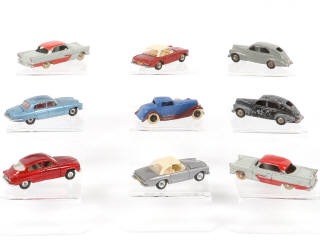 Lot 290 - DINKY TOYS (9)