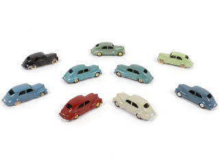 Lot 254 - DINKY TOYS (FRANCE) (9)