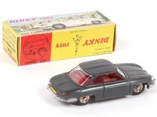 Lot 244 - DINKY TOYS (FRANCE) (1)