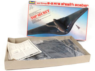 Lot 5 - REVELL (USA) (2)