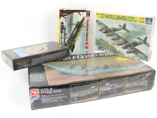Lot 6 - DIVERS (4)
