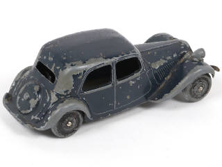 Lot 237 - DINKY TOYS (FRANCE) (1)