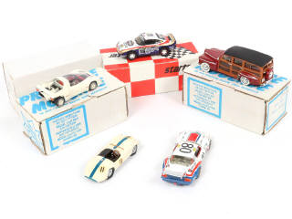 Lot 44 - DIVERS (5)