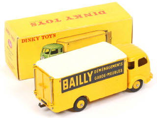 Lot 306 - DINKY TOYS (FRANCE) (1)