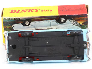 Lot 275 - DINKY TOYS (GB) (1)