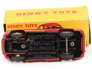Lot 326 - DINKY TOYS (FRANCE) (1)