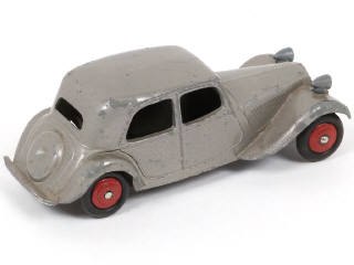 Lot 297 - DINKY TOYS (FRANCE) (1)