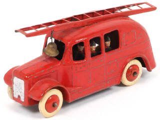 Lot 377 - DINKY TOYS (GB) (1)