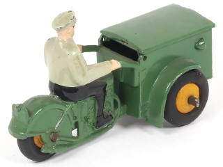 Lot 293 - DINKY TOYS (FRANCE) (1)